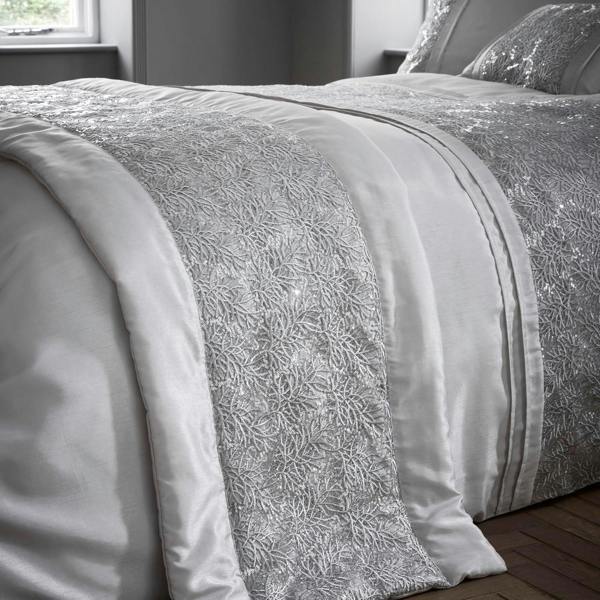 Rouen Silver Quilted Runner 50x220cm
