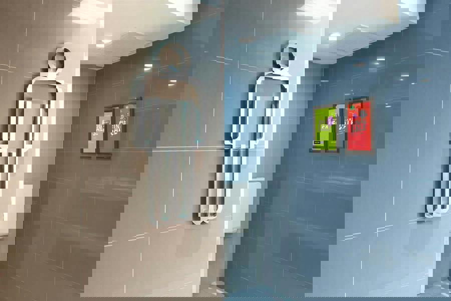 Durable Aluminium Snap Frame Retail Clip Poster Holder Notice Board | A4 Black