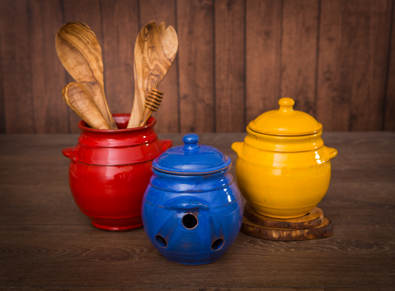 Verano Spanish Ceramics Selena - Garlic Jar with Lid
