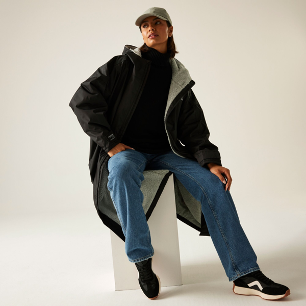 Regatta Unisex Adult Waterproof Fleece Lined Changing Robe - Black