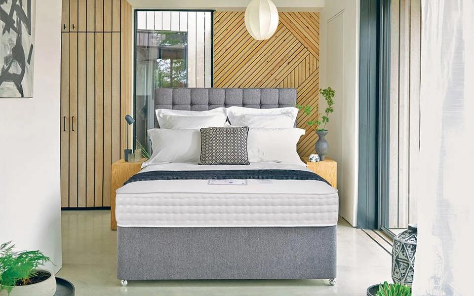 Sleepeezee Ultimate Ortho 2000 Pocket Mattress Image