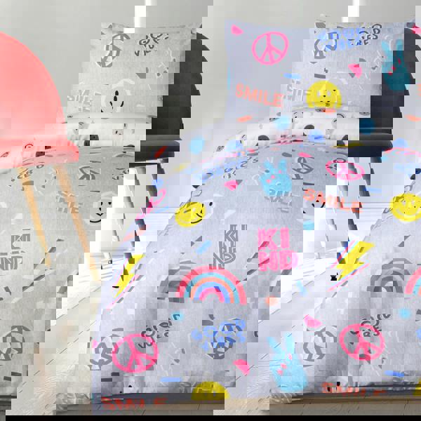 Smart Living Luxury Super Soft Reversible Fun Graffiti Duvet Set & Pillowcases