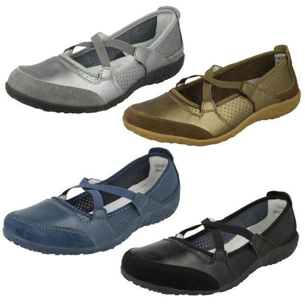 Down to Earth Ladies Down To Earth Elastic Cross Strap Pumps