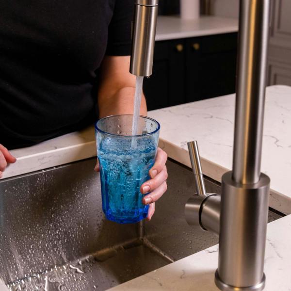Flode Runda | Kitchen Sink Mixer with Pull out Spray | Brushed Steel | Square Head