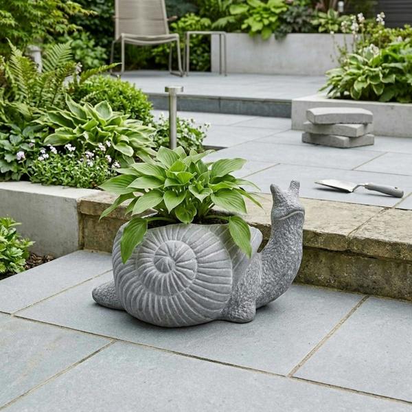 Garden Greatness Snailing Garden Cement Pot Planter