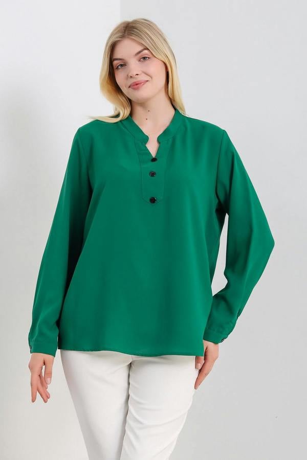 Hoxton Gal Oversized Long Sleeves Top with Button Details in Green