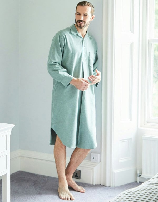 M_Nightshirt_Moss_Herringbone_1_1.mp4