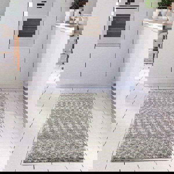 Moroccan-style thick shaggy rug pet-friendly, easy to clean