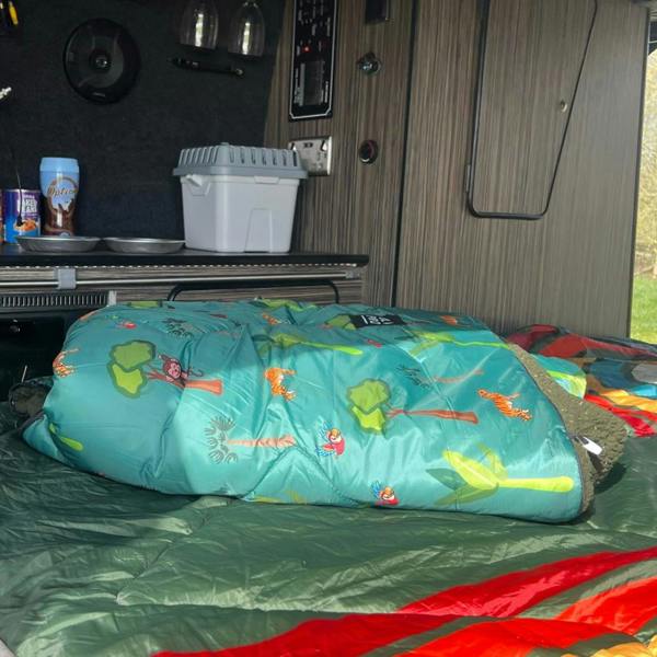 OLPRO Jungle Kids Camping Bundle - Sleeping Bag, Camping Chair, Insulated Blanko