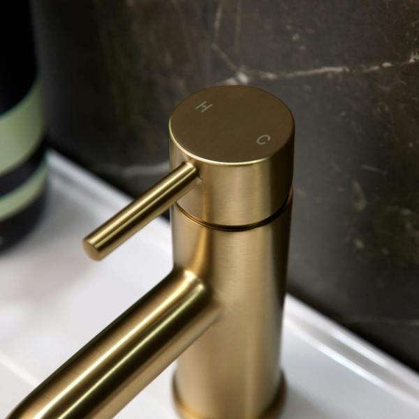 Flode Kumla | Mono Basin Mixer Tap | Brushed Brass