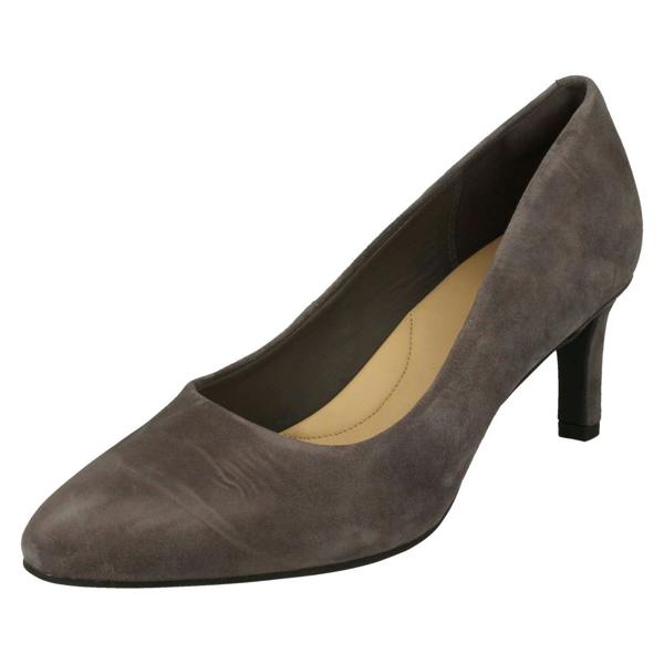 Clarks Ladies Clarks Textured Court Shoes Calla Rose