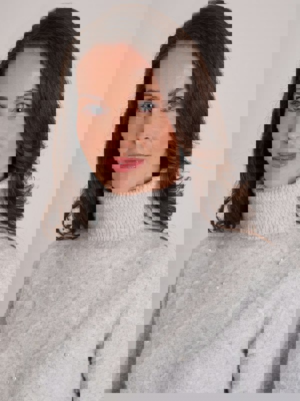 VIZ-A-VIZ Heart And Pearls Cable Knit Jumper