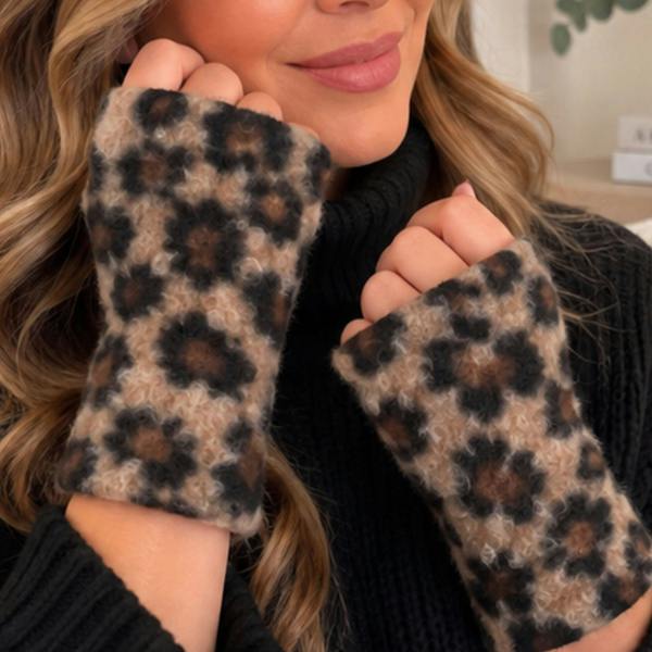 Love EMVY Ladies Leopard Print Fleece Lined Fingerless Mittens - Camel