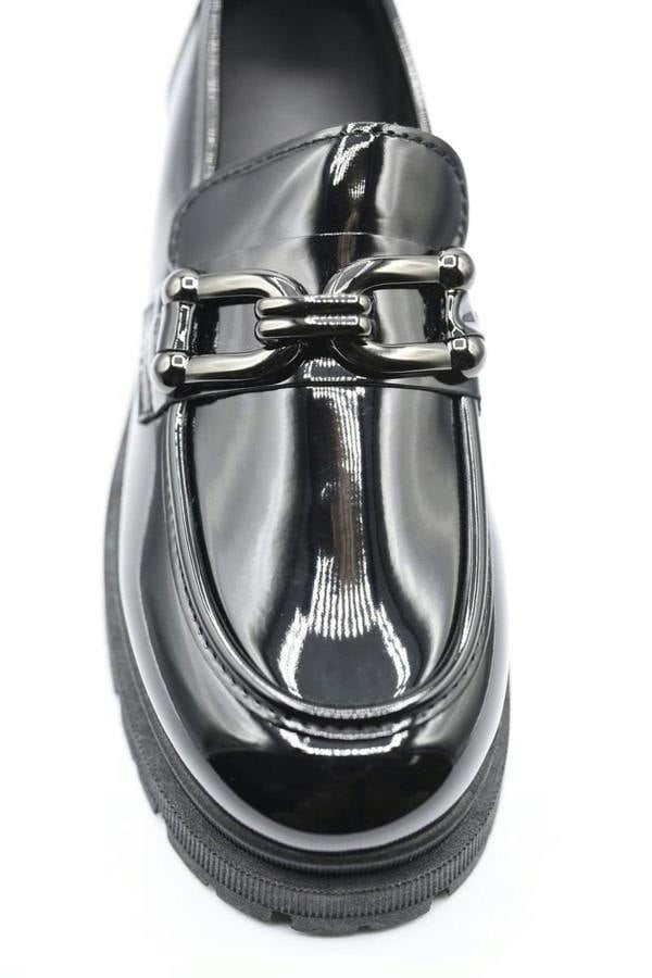 Izzah Chain Detail Casual Slip On Shoes - Black
