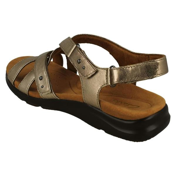 Clarks Ladies Clarks Strappy Cross Detailed Sandals Kitly Go