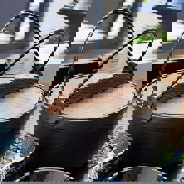 KitchenCraft World of Flavours Cast Iron Cooking Pot