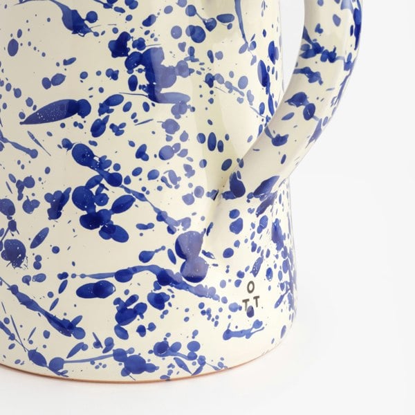 Hot Pottery Jug Blueberry