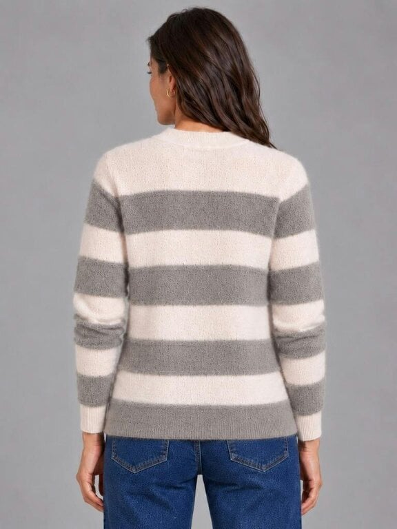VIZ-A-VIZ Stripe And Feather Yarn Funnel Neck
