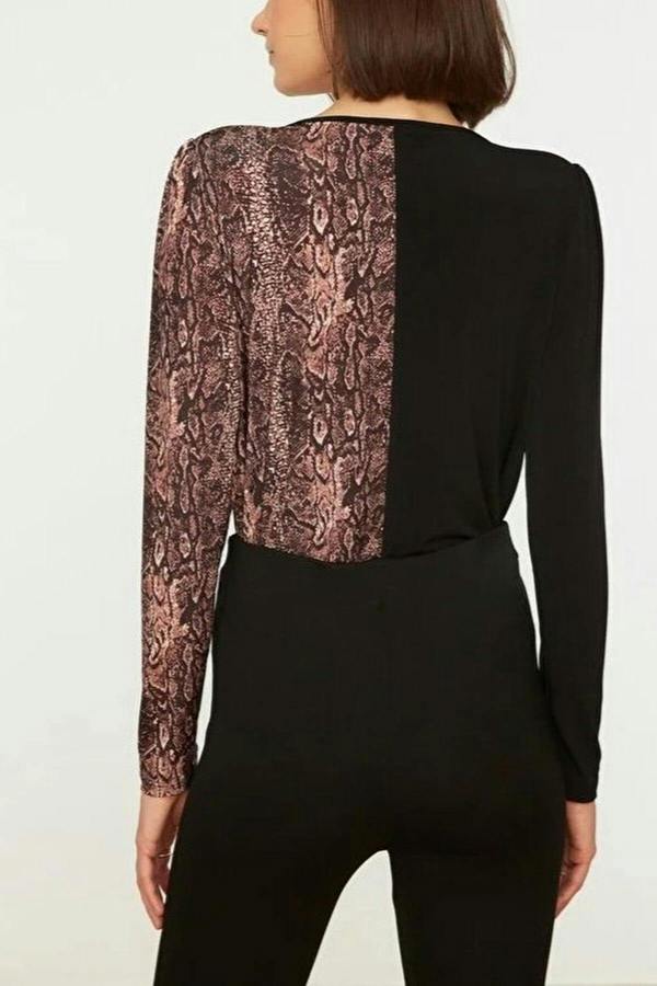 WOVCOR Color Block Animal Print Double-Breasted Knit Bodysuit