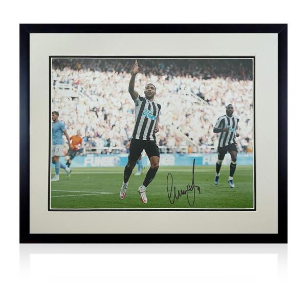Callum Wilson Signed Framed Newcastle United Deluxe Mount Frame