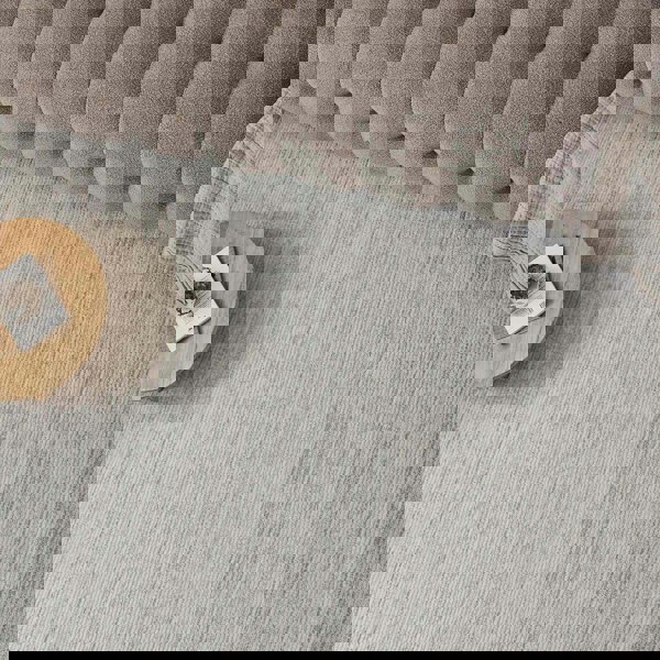 beige-cream colours, striped design, stain-resistant, Cosy comfort rug.