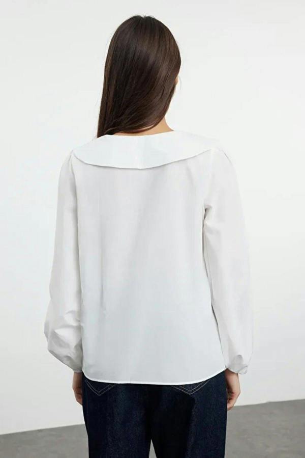 WOVCOR Woven Shirt with Embroidered Collar Detail