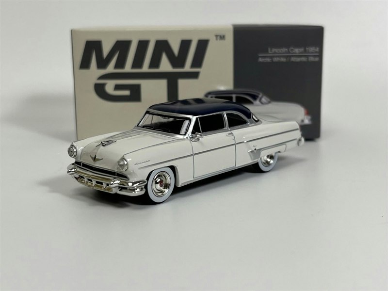 Mini GT Lincoln Capri 1954 Artic White Atlantic Blue LHD 1:64 Mini GT MGT00631L