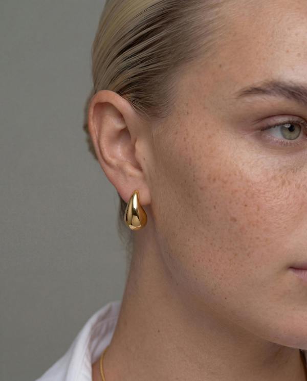 Elk & Bloom Small Chubby 14K Gold Teardrop Drop Studs