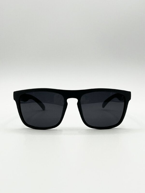 SVNX Matte Wayfarer Sunglasses in Black with Case - Polarised