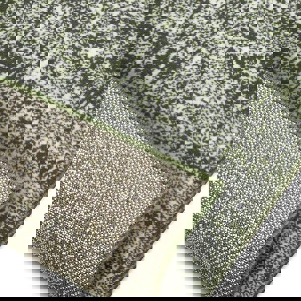 Velours Méridional Green Rug - Oriental Look