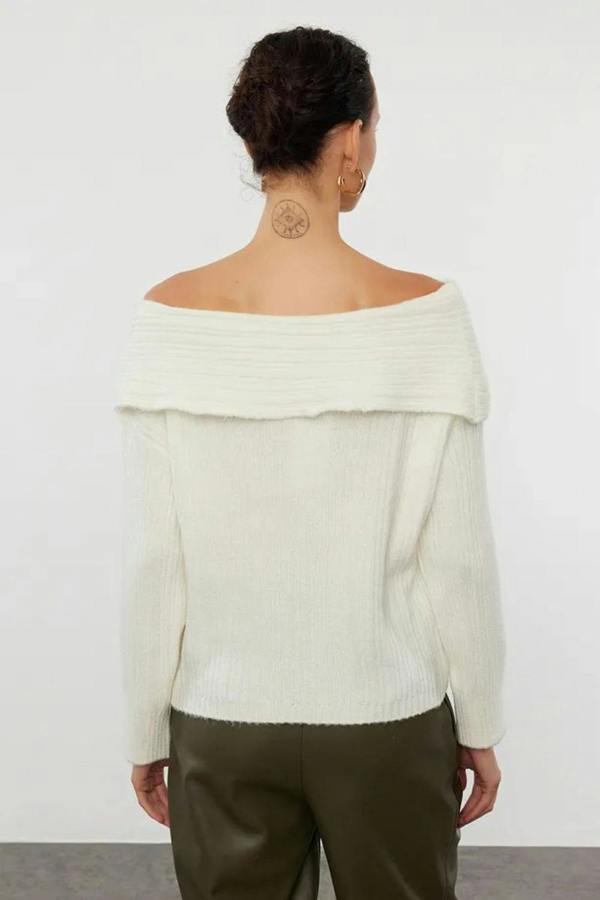 Hoxton Gal Oversized Flared Sleeve Knit Sweater