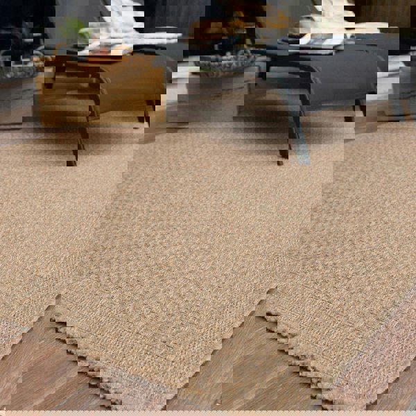 Nature Outdoor rug is very easy to maintain and water-resistant