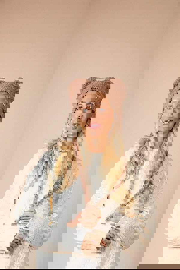 SVNX Beanie With Bear Ears In Beige