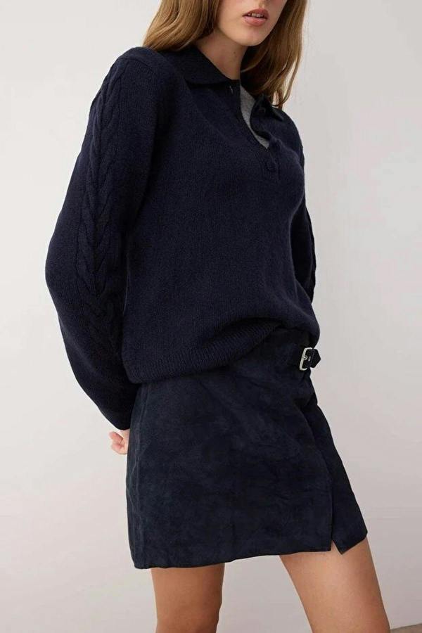WOVCOR Soft-Textured Knit Sweater with Hair Knitting Detail
