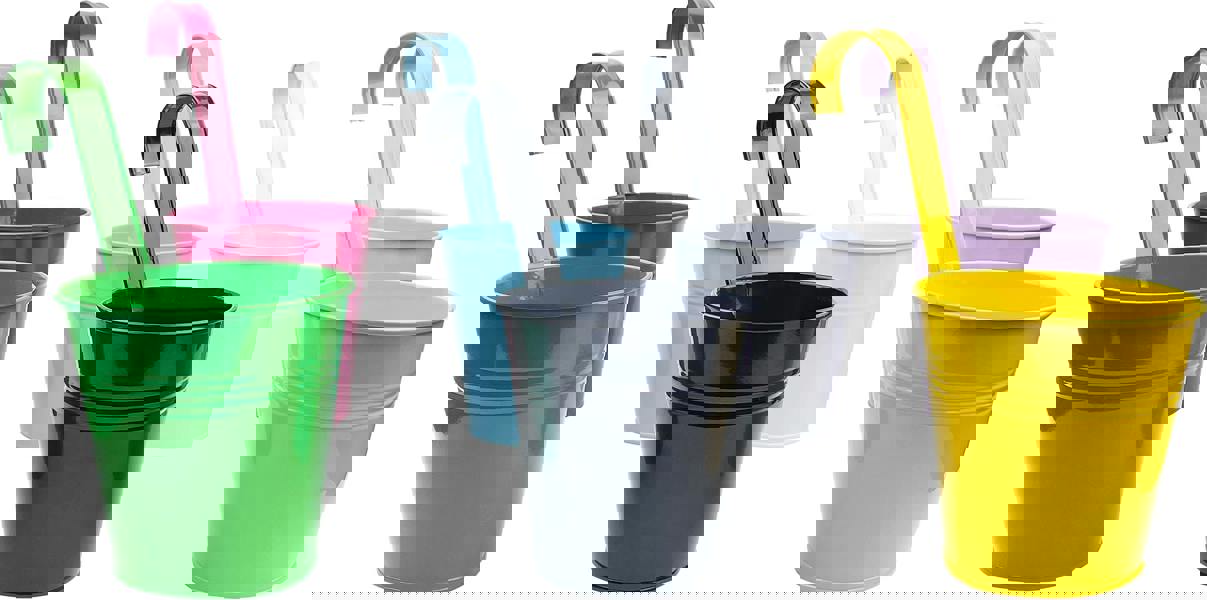 St Helens 7Pack Hanging Plant Pot Set