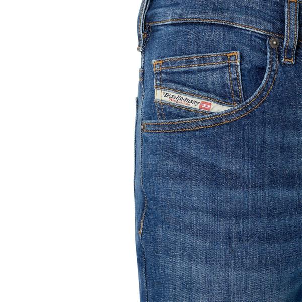 Diesel D-Yennox 0IHAR Tapered Fit Jeans - Mid Blue