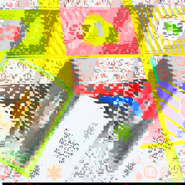 CoComelon Advent Calendar (With Songbooks, Stories, Colouring, and Learning) - 24 Mini Books