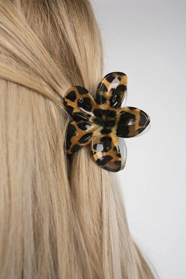 Jenaya Flower Shaped Printed Hair Claw Clip - Leopard