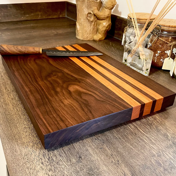Giraffes & Craftz Black Walnut & Cherry Chopping Board - with American Cherry Inlays & Bevelled Base Wooden Cutting Board