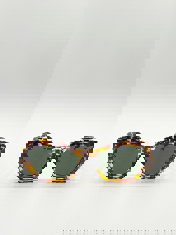 SVNX Angular frame cat eye sunglasses