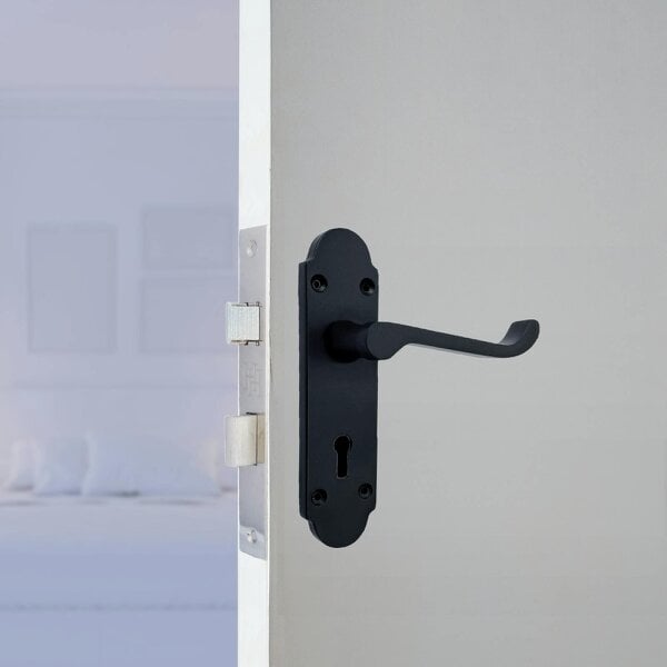 EDH Door Hardware Epsom Matt Black Door Handles, Internal Handles with Bathroom Sash Lock 170mm 2 Pairs