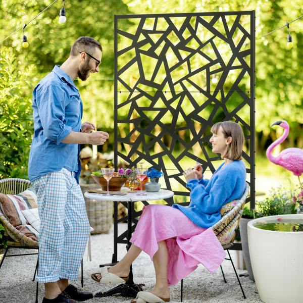 Outdoor Privacy Screen