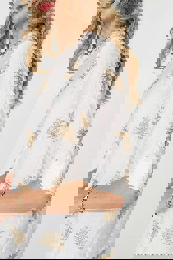 White | Embroidered Pleat 3/4 Sleeve Blouse
