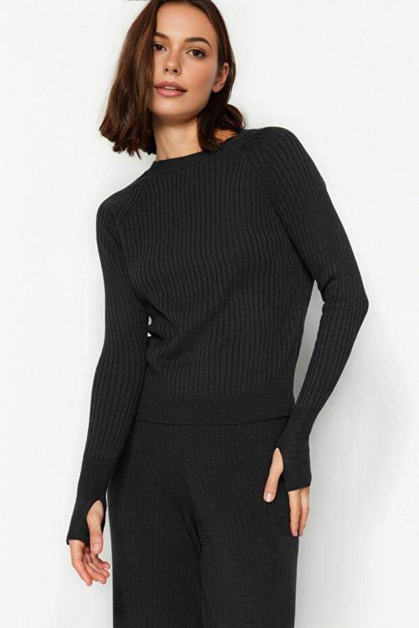 WOVCOR 2-Piece Basic Knit Set with Finger Detail