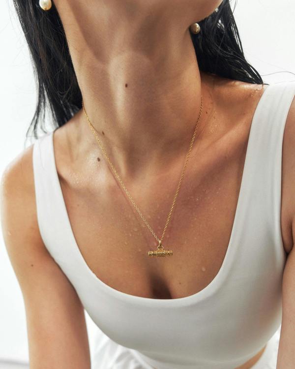 Elk & Bloom Raise The T-Bar Chunky 14K Gold Pendant Necklace