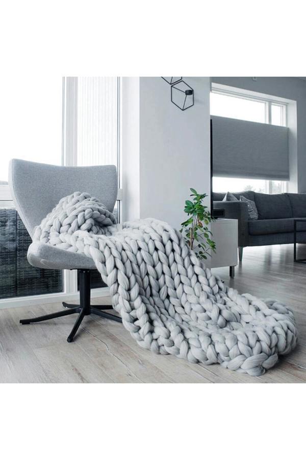 Living and Home 120x150cm Chunky Cable Knit Blanket Thick Yarn Stretch Throw for Sofa, Bed & Chair