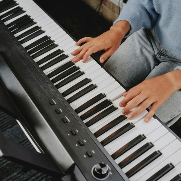 Axus AXD55 88 Note Digital Stage Piano with Stand, Stool & Headphones