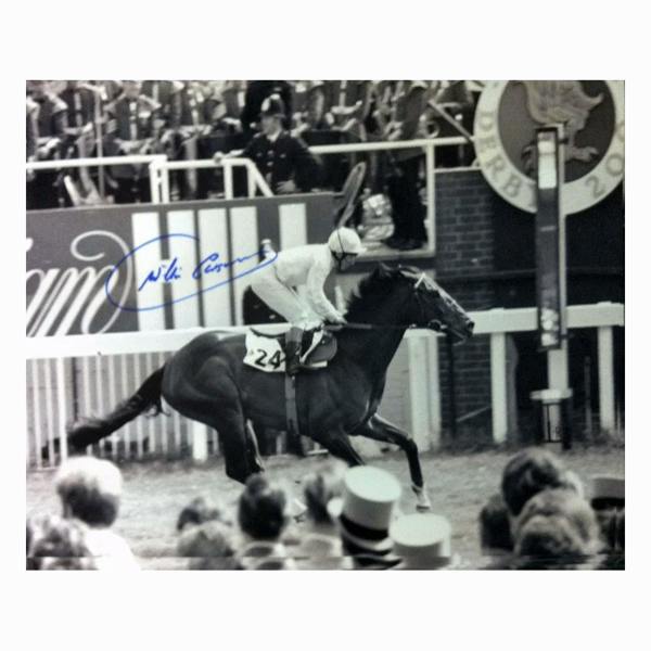 Willie Carson signed 16x12" photo — Unframed