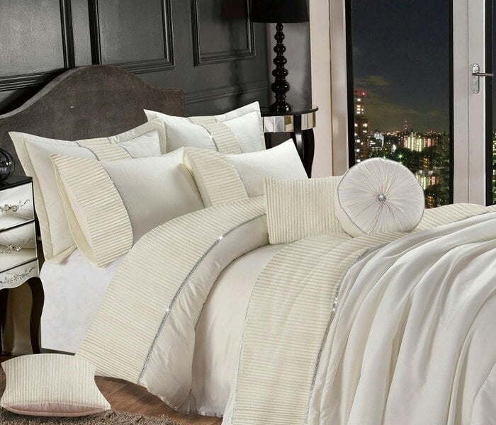 Night Zone Leona Diamante Embroidered Duvet Cover Set – Glamour Bedding with Pillowcases