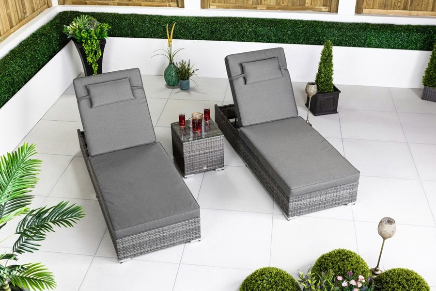 Giardino Set of 2 Sun Loungers & Table Set